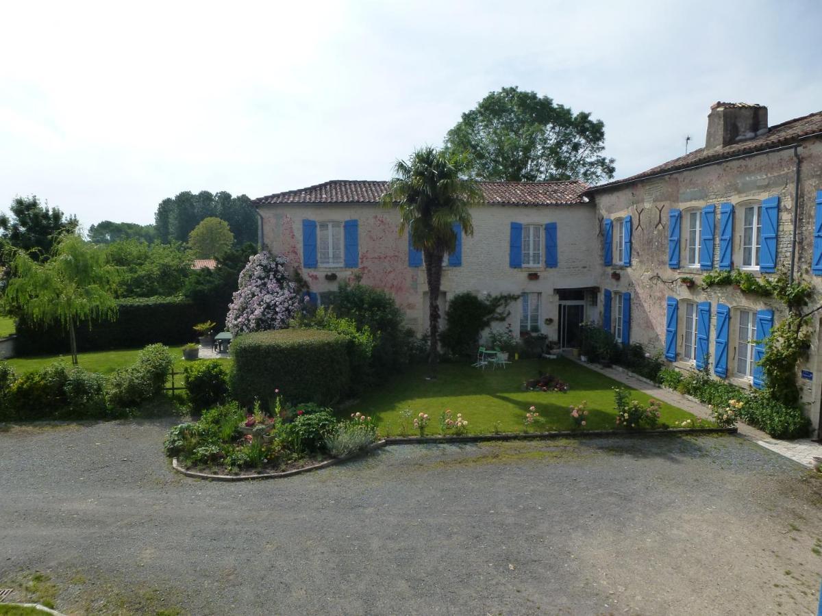 Le Logis De Faugerit Panzió Frontenay-Rohan-Rohan Kültér fotó