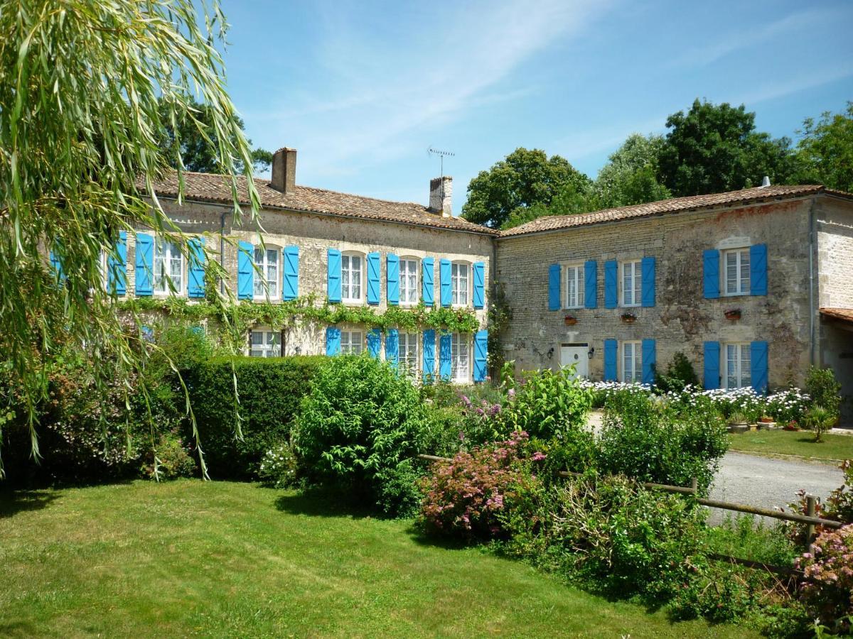 Le Logis De Faugerit Panzió Frontenay-Rohan-Rohan Kültér fotó